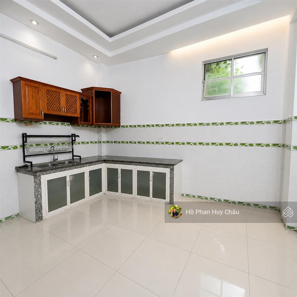 8 triệu nhà nguyên căn hẻm xe hơi