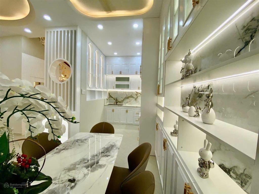 Bán nhà quận 7  xe hơi tới gần nhà  giáp phú mỹ hưng  6 tỷ 990
