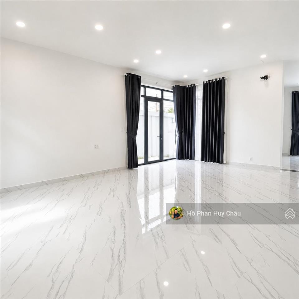 Cho thuê biệt thự kdc phú xuân nhà bè, 3pn sân vườn 18tr/tháng