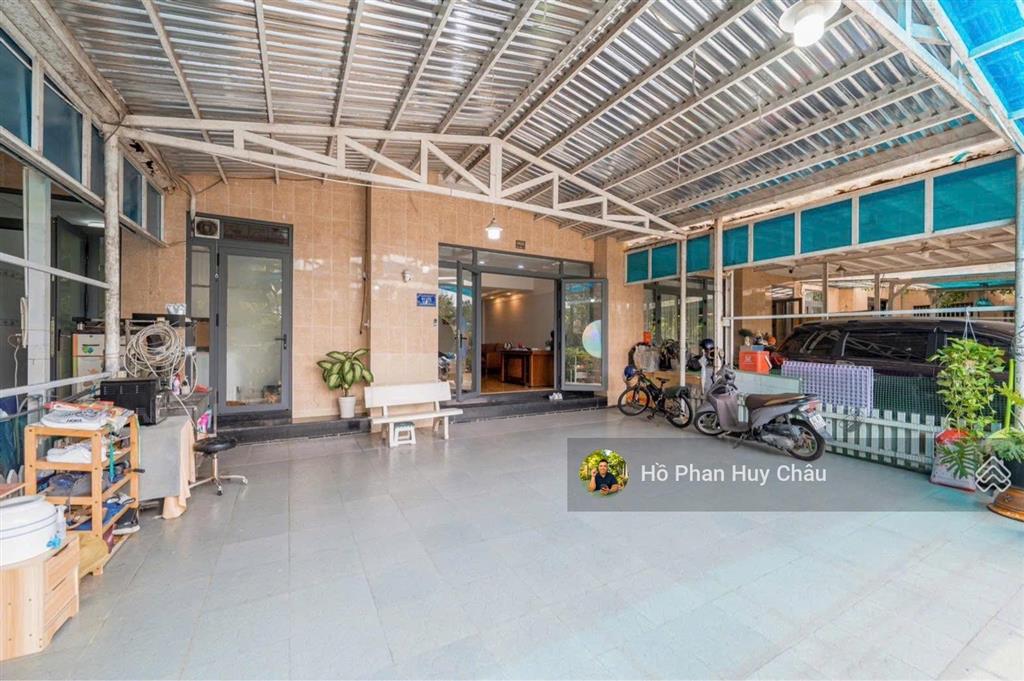 Xe hơi ngủ nhà kdc nam long trần trọng cung 6,95 tỷ