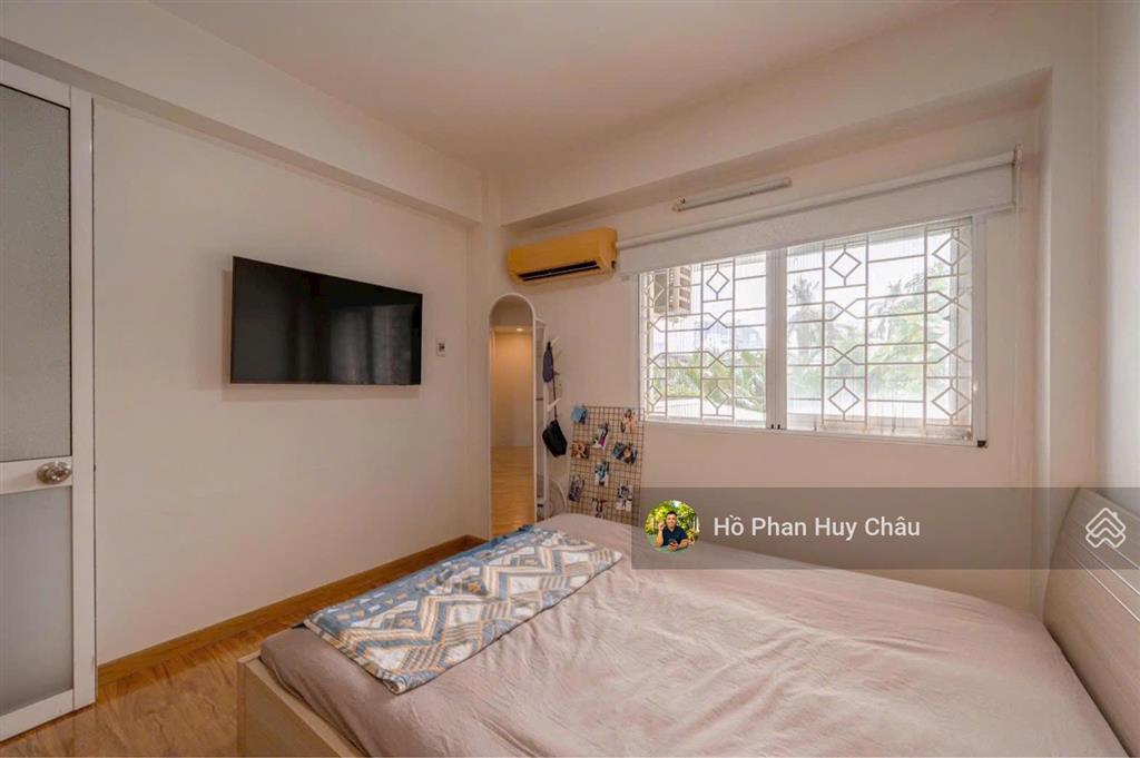 Xe hơi ngủ nhà kdc nam long trần trọng cung 6,95 tỷ