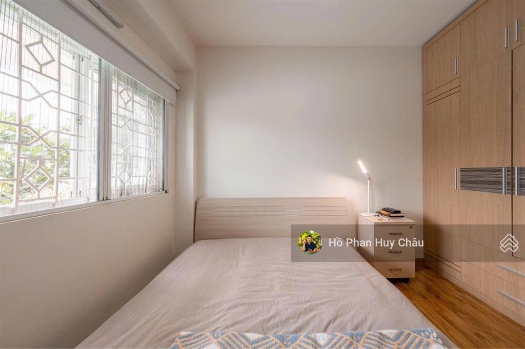 Xe hơi ngủ nhà kdc nam long trần trọng cung 6,95 tỷ