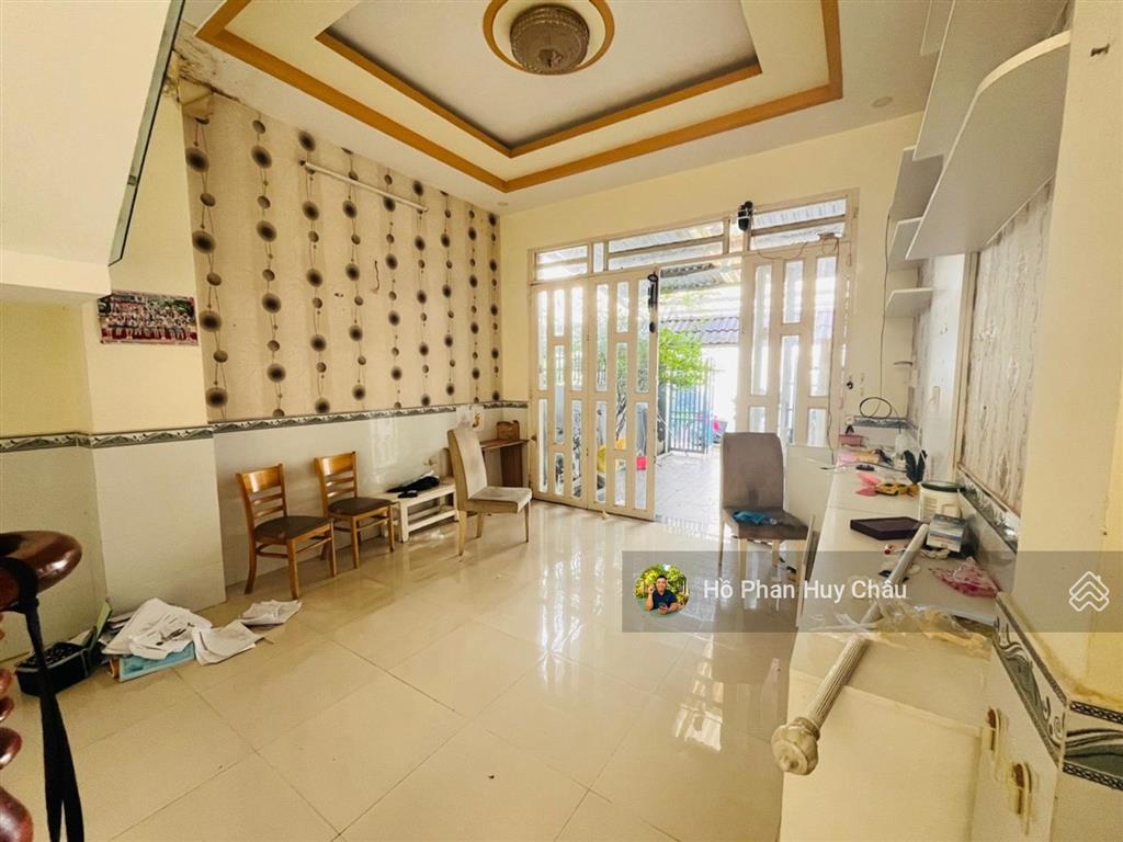 Giá tốt 5 tỷ 9  4x16 3 tầng hẻm oto
