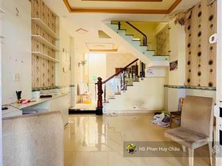 Giá tốt 5 tỷ 9  4x16 3 tầng hẻm oto
