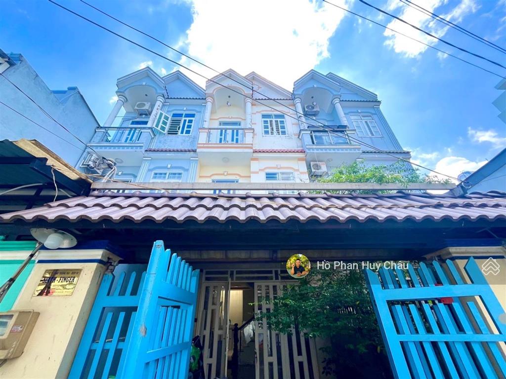 Giá tốt 5 tỷ 9  4x16 3 tầng hẻm oto