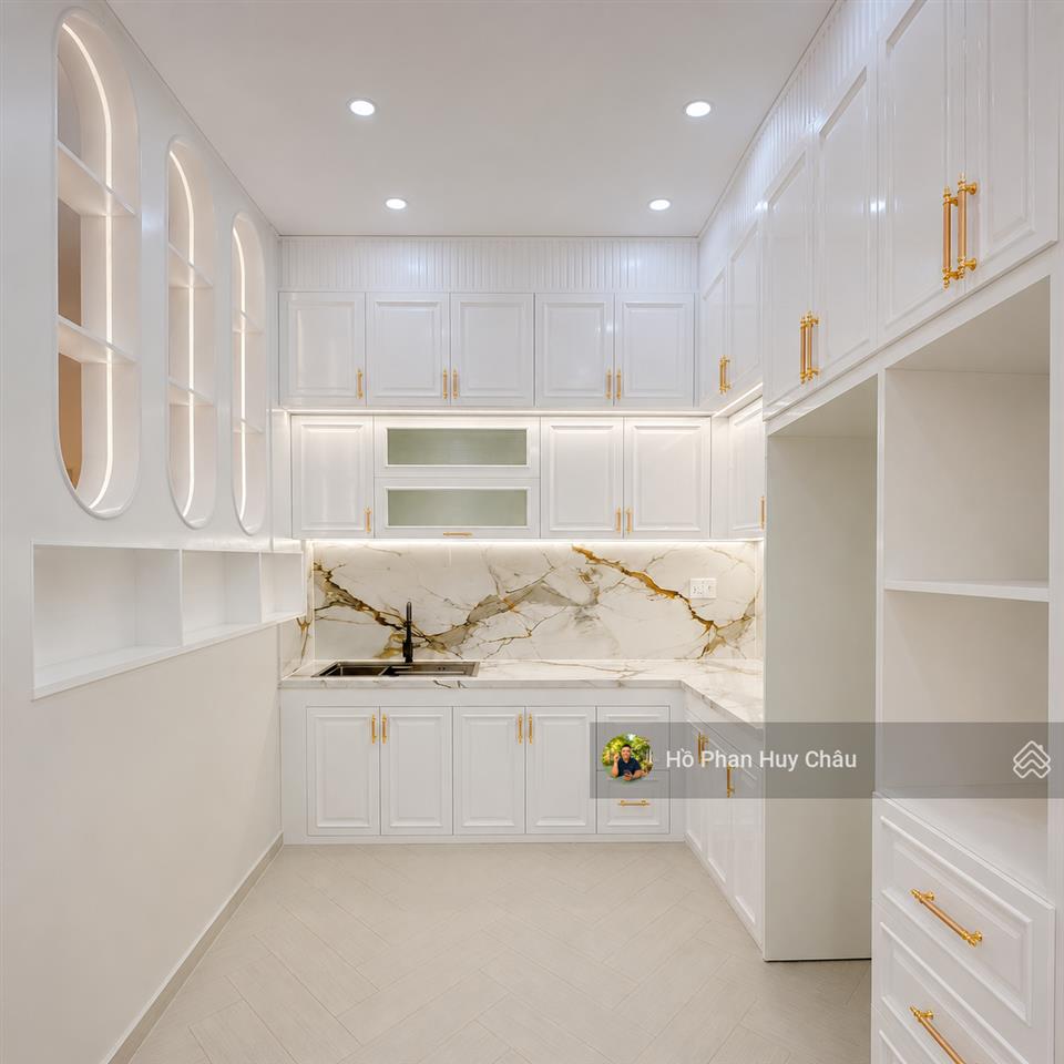 Hàng nóng giá rẻ quận 7 chỉ nhình 6 tỷ