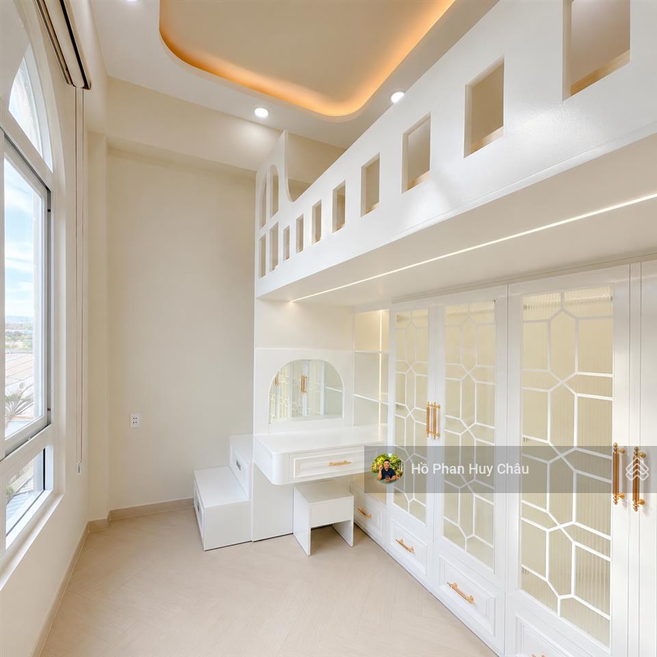 Hàng nóng giá rẻ quận 7 chỉ nhình 6 tỷ
