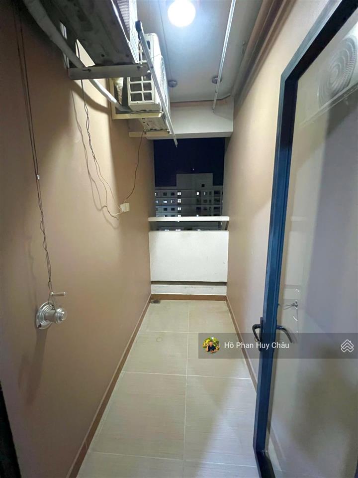 3 tỷ 2 sổ hồng riêng. 68m2. lâu lâu mới có 1 căn