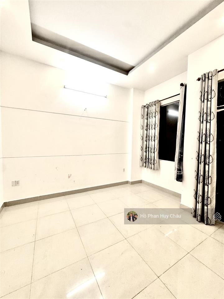 Vip  hot  rẻ  4mx17m  oto ngủ nhà  6 tỷ 280. kdc sg mới