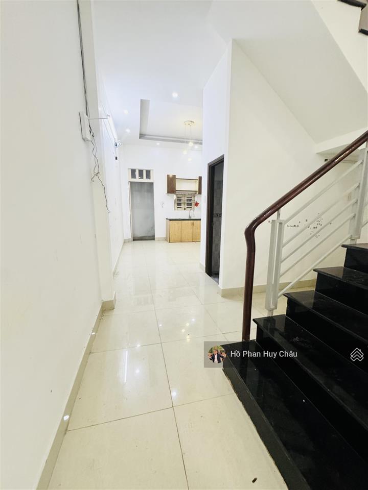 Vip  hot  rẻ  4mx17m  oto ngủ nhà  6 tỷ 280. kdc sg mới