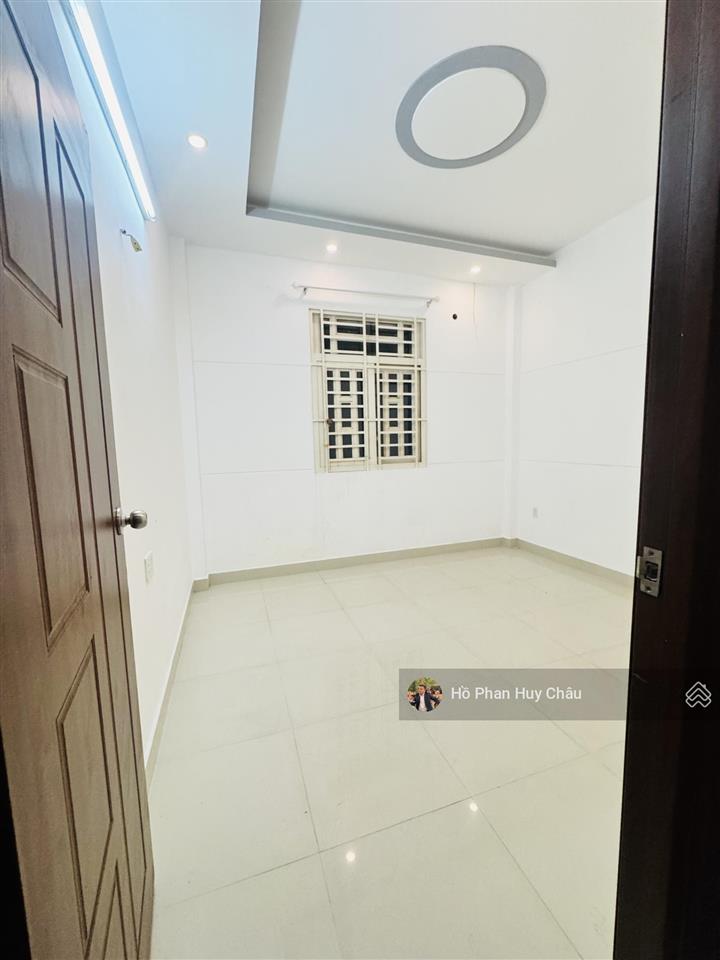 Vip  hot  rẻ  4mx17m  oto ngủ nhà  6 tỷ 280. kdc sg mới