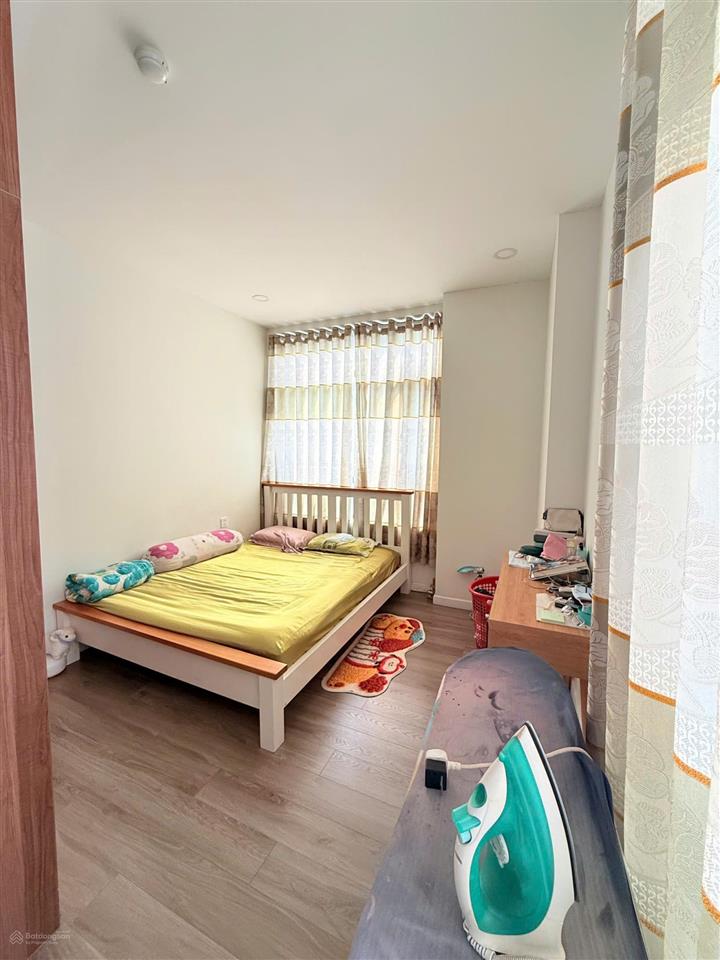 Cần bán căn hộ central premium, dt71m2, giá 5.4tỷ