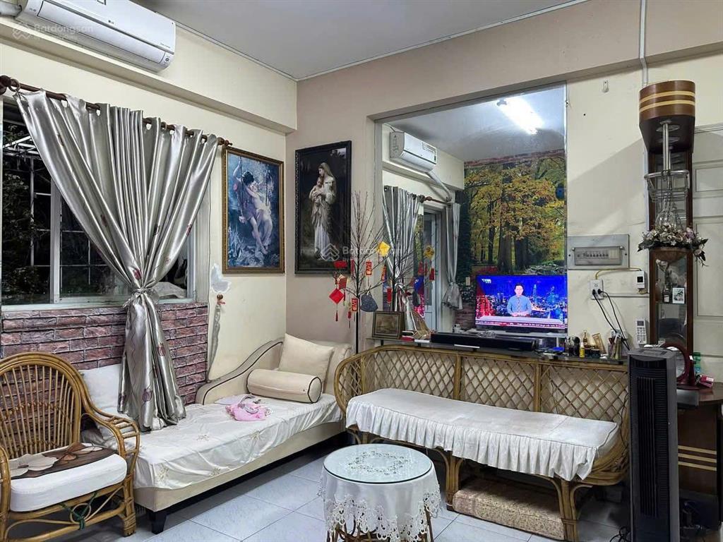 Cần bán gấp căn hộ lê thành block b, diện tích 65m2, giá bán 2.69 tỷ