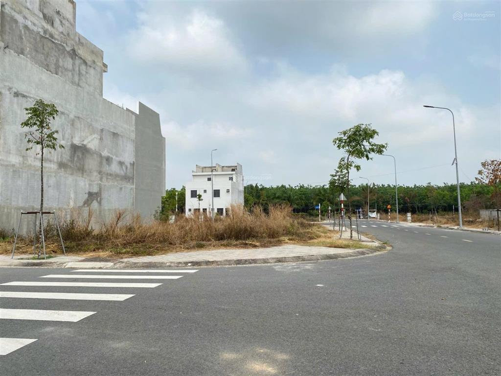 Bán đất nền trung tâm hành chính bàu bàng, 2tỷ 100m, f0 sổ hồng đầy đủ, đất đô thị full thổ cư