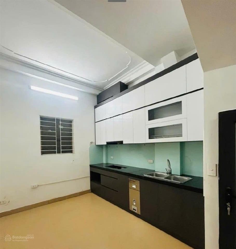Bán nhà rất gần mặt phố thụy khuê  vừa ở vừa kinh doanh  nhà 2 mặt ngõ 2 thoáng35m26 t 9.99 tỷ