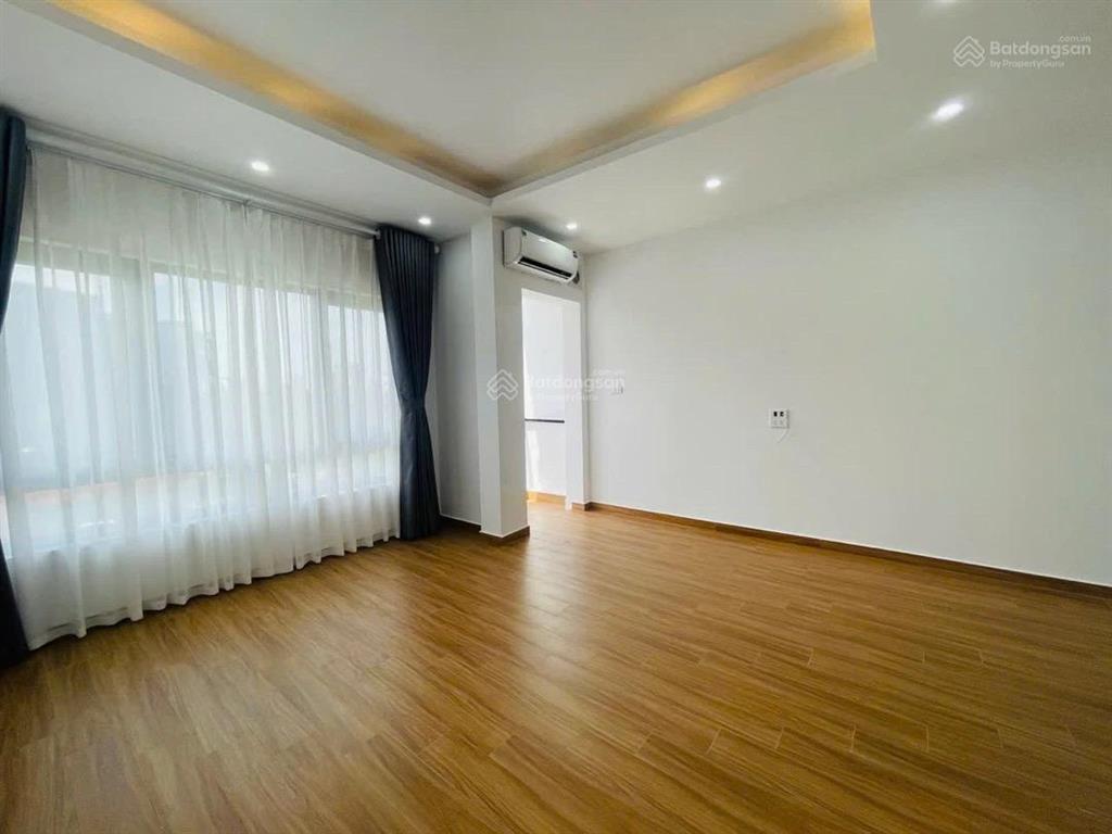 Bán nhà vũ tông phan  kinh doanh  thang máy  1 nhà ra phố 35m2  7 tầng  4.6 m2  12.8 tỷ .