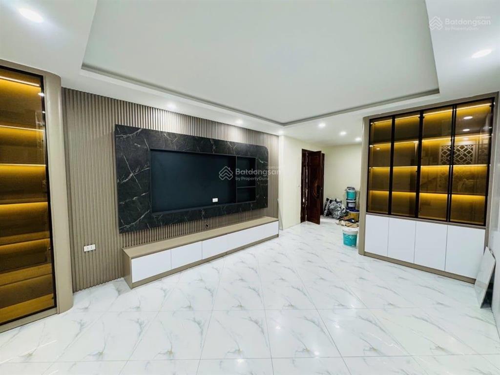 Bán nhà đội cấn  thang máy  3 bước ra phố  3 gác phi  45.5m2 6 tầng 4.5 m mặt tiền 14.6 tỷ