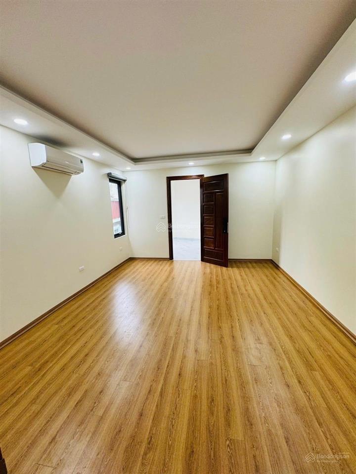 Bán nhà đội cấn  thang máy  3 bước ra phố  3 gác phi  45.5m2 6 tầng 4.5 m mặt tiền 14.6 tỷ