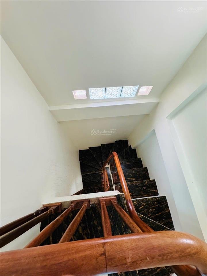 Bán nhà đội cấn  thang máy  3 bước ra phố  3 gác phi  45.5m2 6 tầng 4.5 m mặt tiền 14.6 tỷ