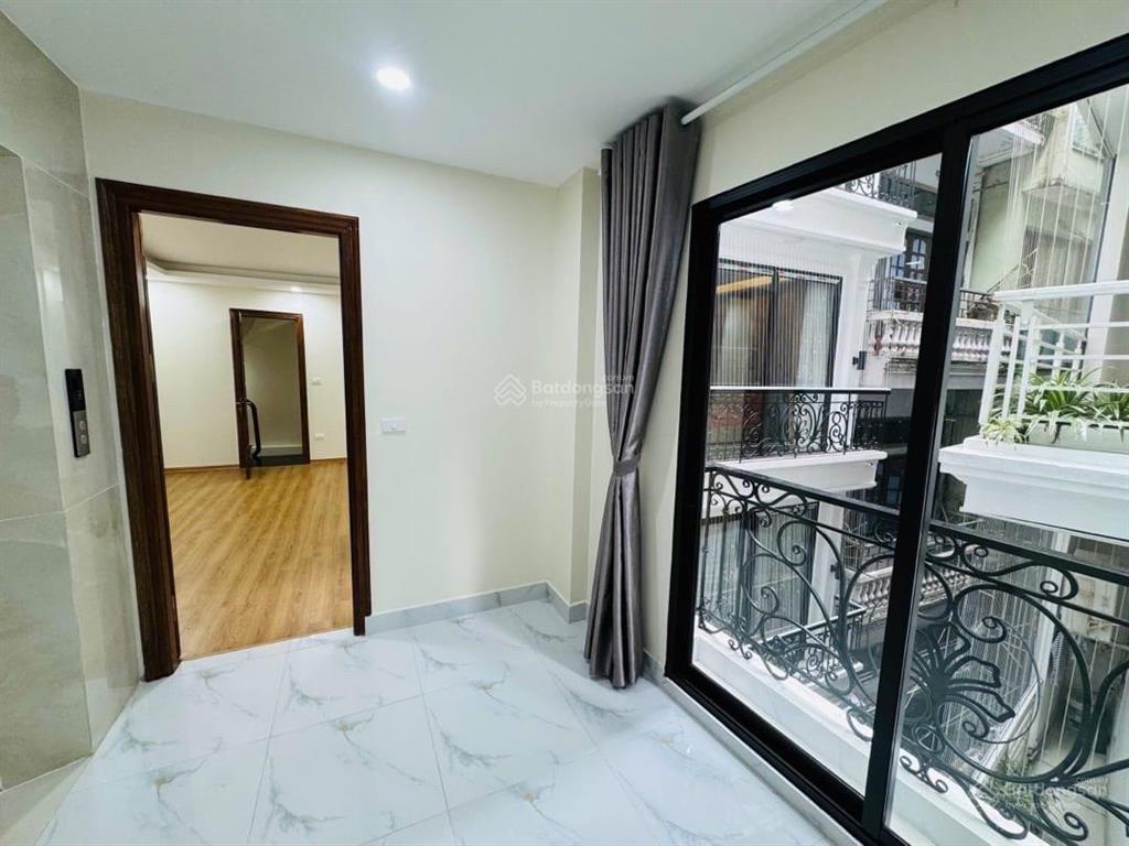 Bán nhà đội cấn  thang máy  3 bước ra phố  3 gác phi  45.5m2 6 tầng 4.5 m mặt tiền 14.6 tỷ
