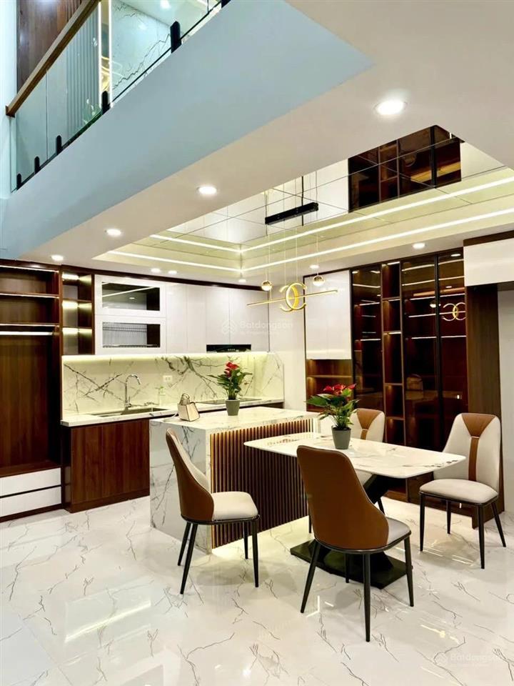 Bán nhà kim ngưu  nhà mới  thang máy  gần phố  30 m2  6 tầng  4m2 mặt tiền giá 9.6 tỷ