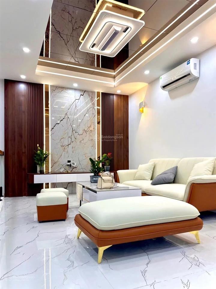 Bán nhà kim ngưu  nhà mới  thang máy  gần phố  30 m2  6 tầng  4m2 mặt tiền giá 9.6 tỷ