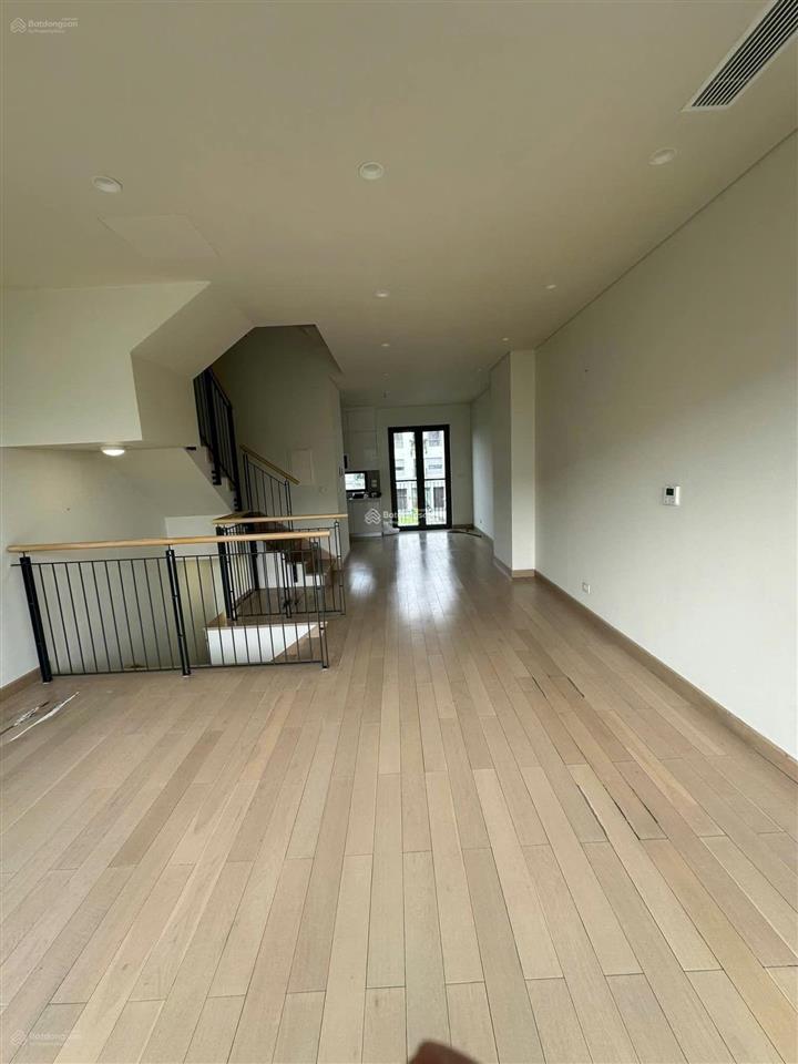 Cho thuê nguyên căn shophouse nhà phố 75m x 5tầng tại kđt the manor central park