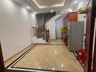Mình chính chủ cần cho thuê nhà 5 tầng ngõ 103 xuân đỗ cự khối long biên hà nội giá 8 triệu/tháng