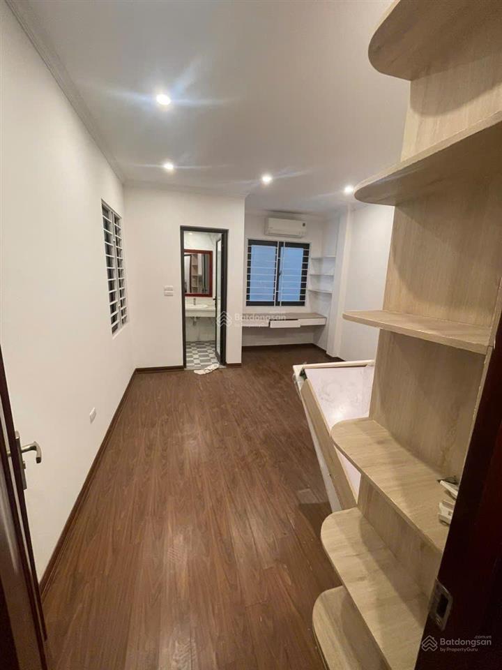 Mình chính chủ cần cho thuê nhà 5 tầng ngõ 103 xuân đỗ cự khối long biên hà nội giá 8 triệu/tháng