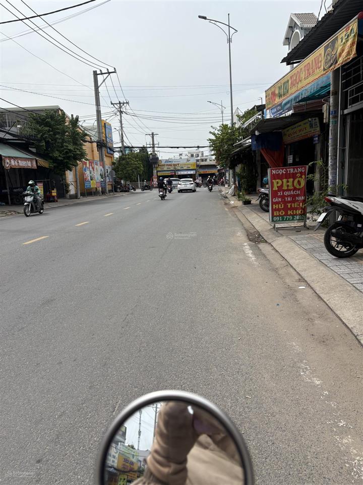 Nhà m.tiền kinh doanh(4*24)dương thị mười
12 kế bên bệnh viện quận, kinh doanh sầm uất sẵn dòg tiền