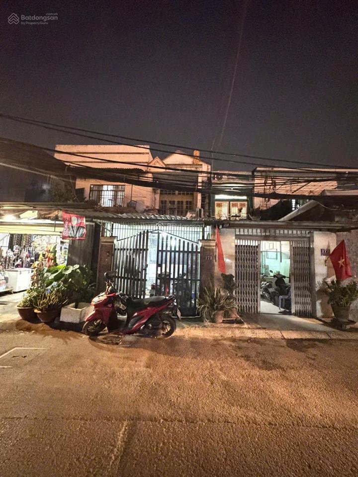 Chủ ngộp cần bán gấp  mặt tiền thủ đức  chỉ 6.8 tỷ có ngay 70m2 sử dụng