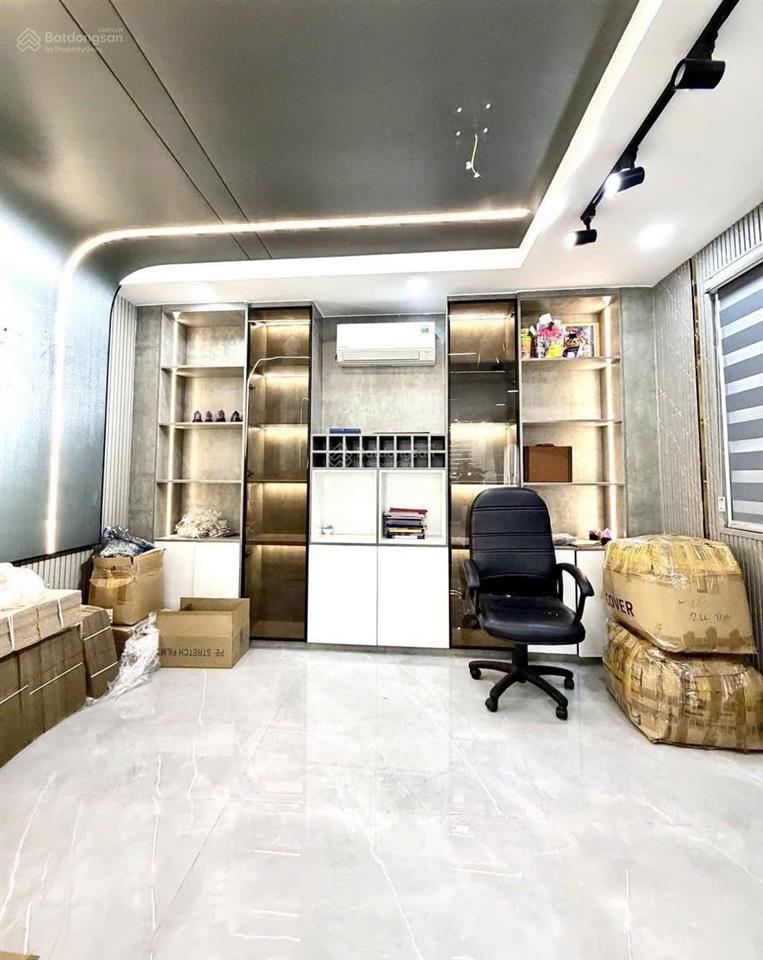 Siêu phẩm khu vip mã lò lô góc 5 tầng full nội thất cao cấp chỉ 8.4 tỷ