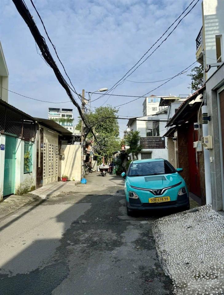 4 tầng  54m  ngay emart 2  giá chỉ 6.7 tỷ