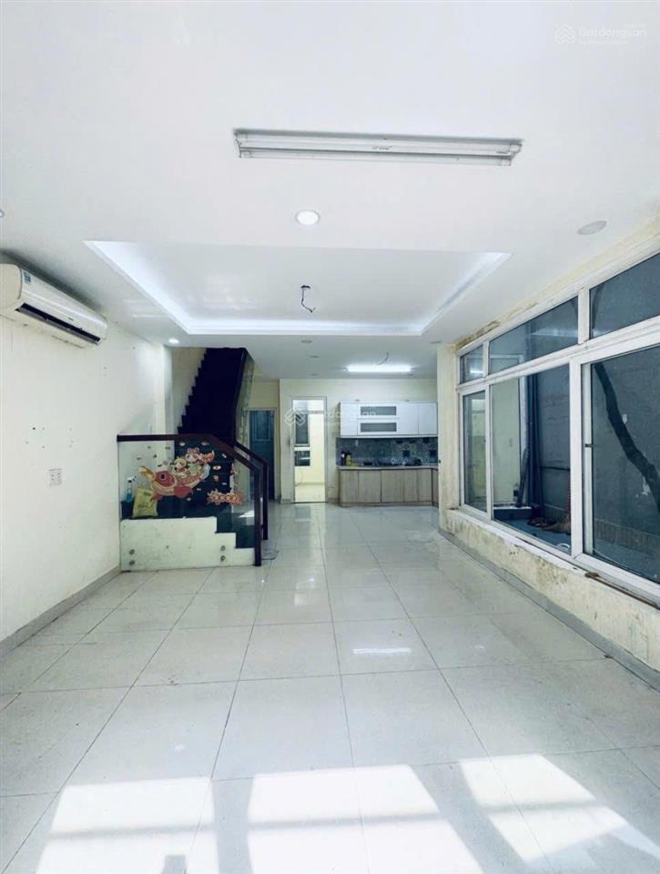Nhà đẹp ngay mercedes benz  quang trung, gò vấp