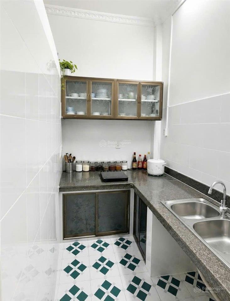 Nhà nở hậu đẹp sát mặt tiền trường chinh quận 12 giá 4,5 tỷ