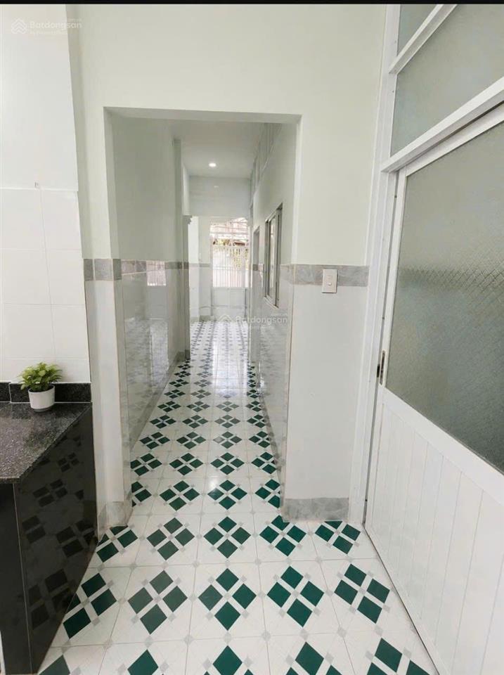 Nhà nở hậu đẹp sát mặt tiền trường chinh quận 12 giá 4,5 tỷ