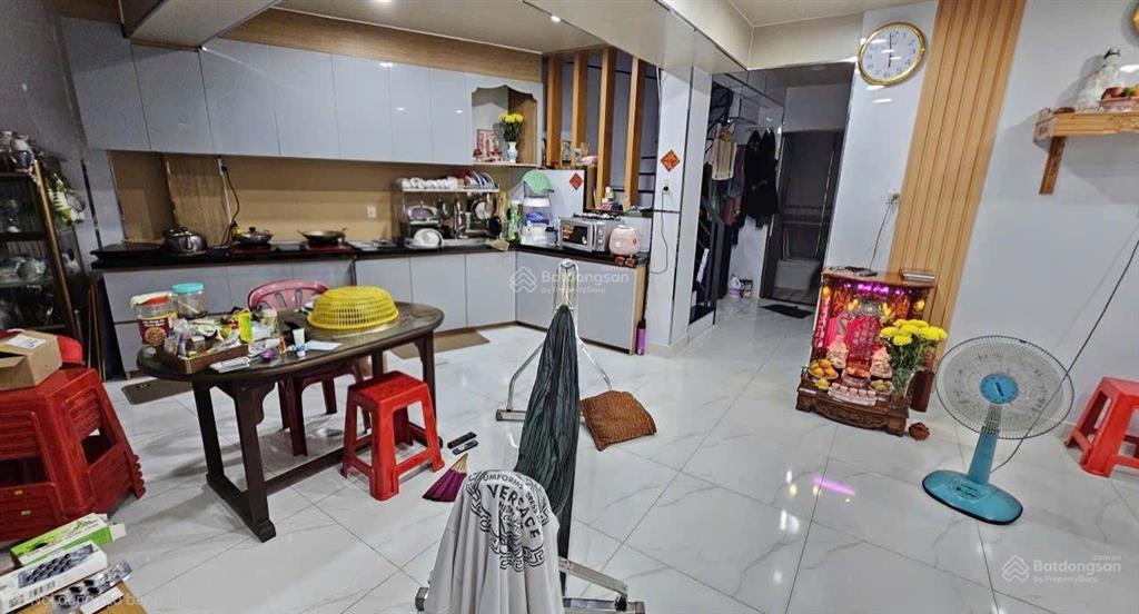 4,8 tỷ sở hữu nhà 69m2, ngang 9m hiếm có tại bình tân, hẻm xe hơi thông nhà đẹp ở ngay