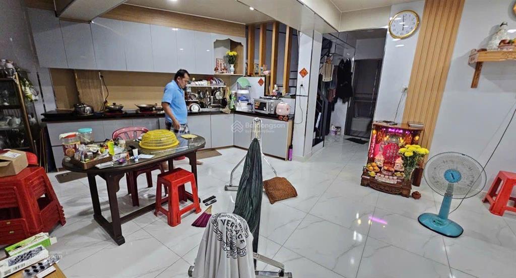 4,8 tỷ sở hữu nhà 69m2, ngang 9m hiếm có tại bình tân, hẻm xe hơi thông nhà đẹp ở ngay