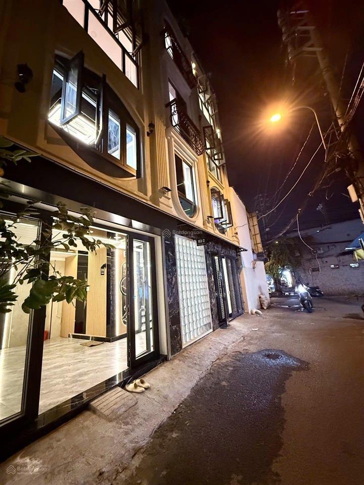 Giảm tổng cộng 1.1 tỷ giá mới chỉ 8.8 tỷ nhà mới 100% full nội thất cao cấp hẻm xe tải