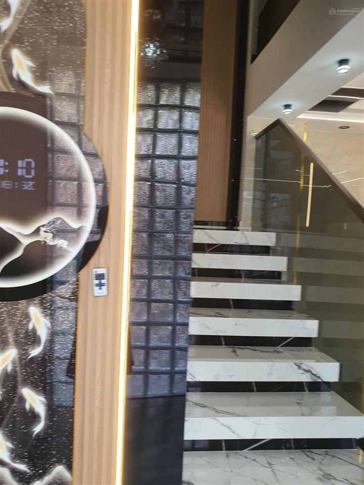 Giảm tổng cộng 1.1 tỷ giá mới chỉ 8.8 tỷ nhà mới 100% full nội thất cao cấp hẻm xe tải
