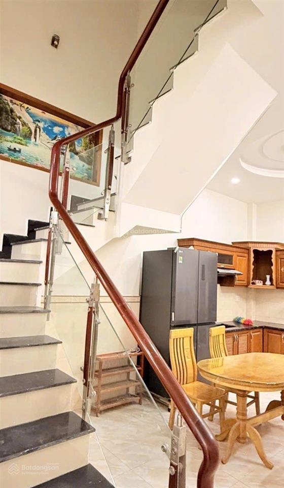Nhà đẹp nguyễn văn quá 4 tầng 4pn chỉ 15m ra mặt tiền giá 6.3 tỷ