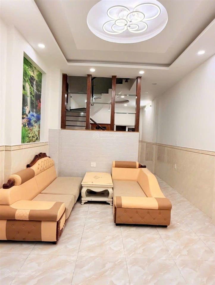 Nhà đẹp nguyễn văn quá 4 tầng 4pn chỉ 15m ra mặt tiền giá 6.3 tỷ