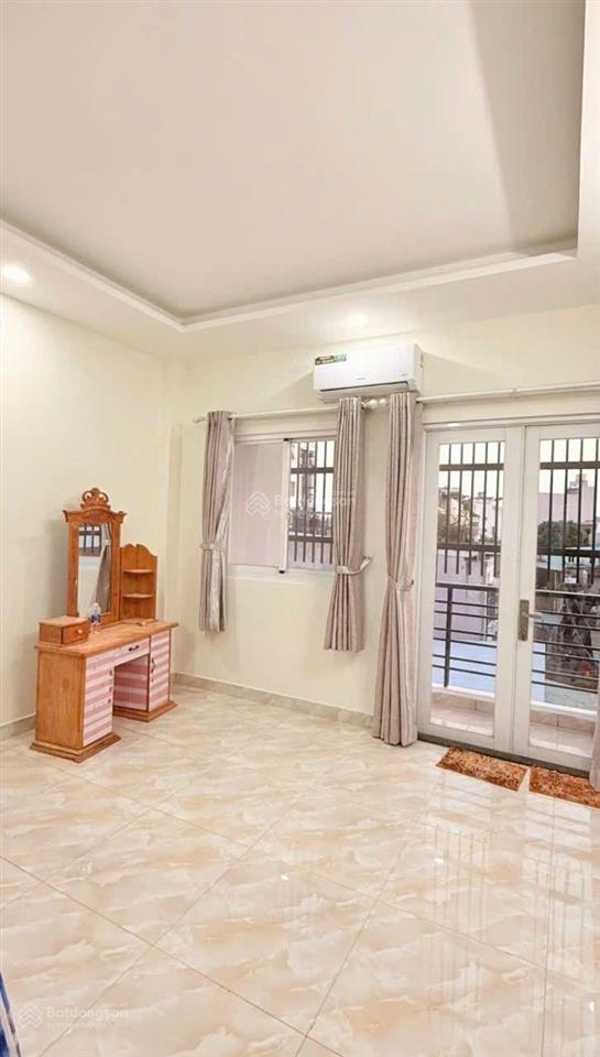 Nhà đẹp nguyễn văn quá 4 tầng 4pn chỉ 15m ra mặt tiền giá 6.3 tỷ