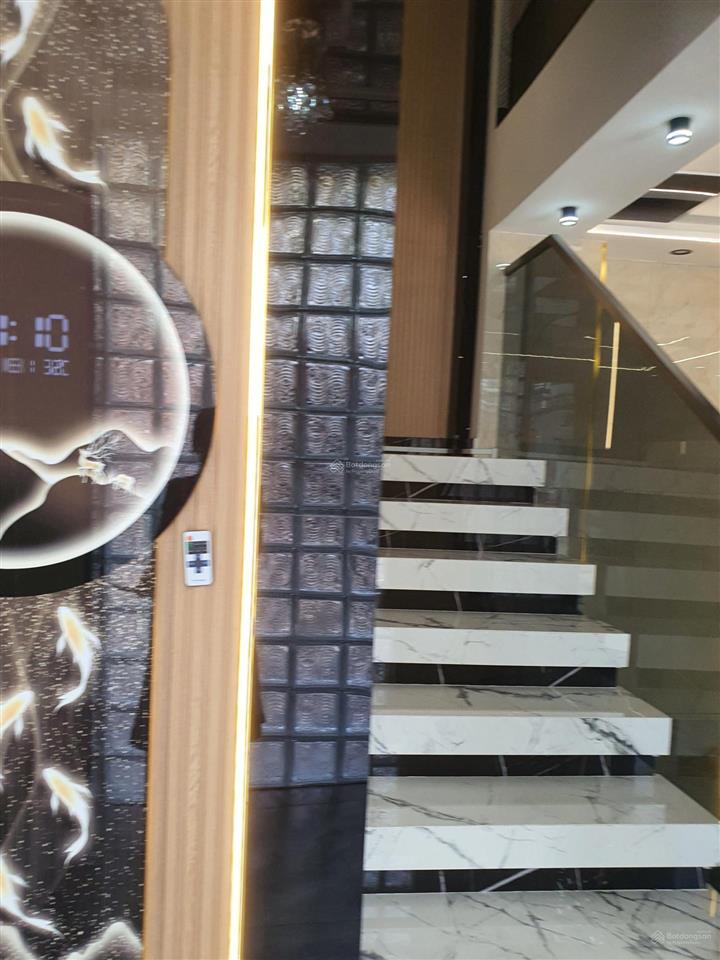 Chủ quyết bán giảm tổng cộng 1,1 tỷ giá mới chỉ 8,8 tỷ nhà mới xây 100% full nội thất hẻm xe tải