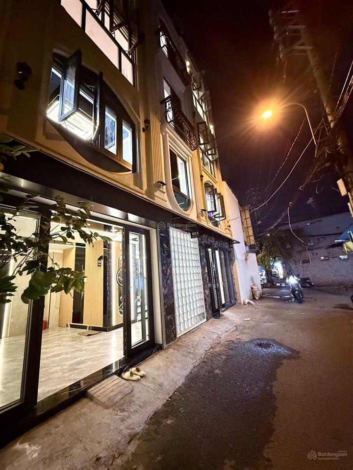 Chủ quyết bán giảm tổng cộng 1,1 tỷ giá mới chỉ 8,8 tỷ nhà mới xây 100% full nội thất hẻm xe tải