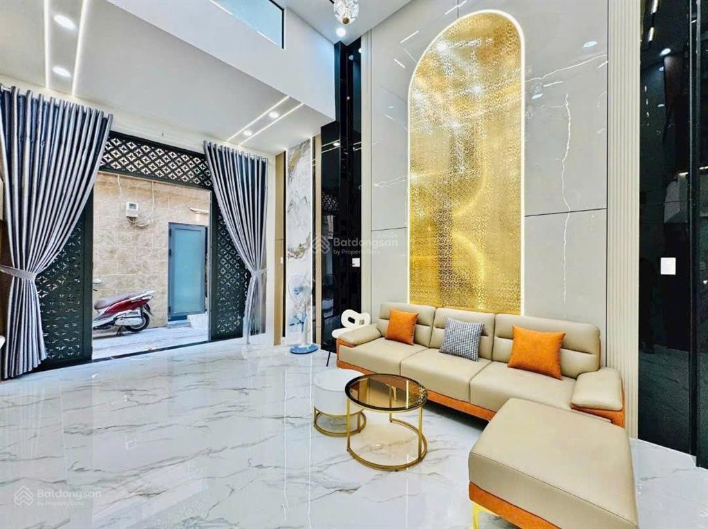 Ngay chợ đêm hạnh thông tây nhà 3 tầng 48m2 chỉ 6.58 tỷ tl