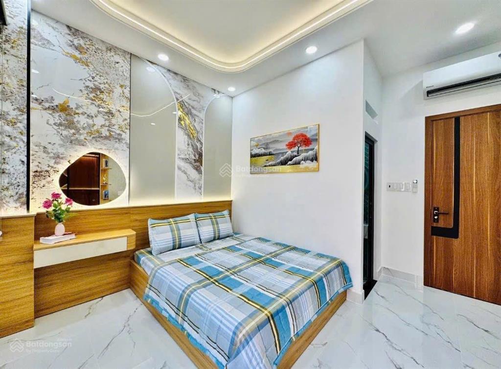 Ngay chợ đêm hạnh thông tây nhà 3 tầng 48m2 chỉ 6.58 tỷ tl