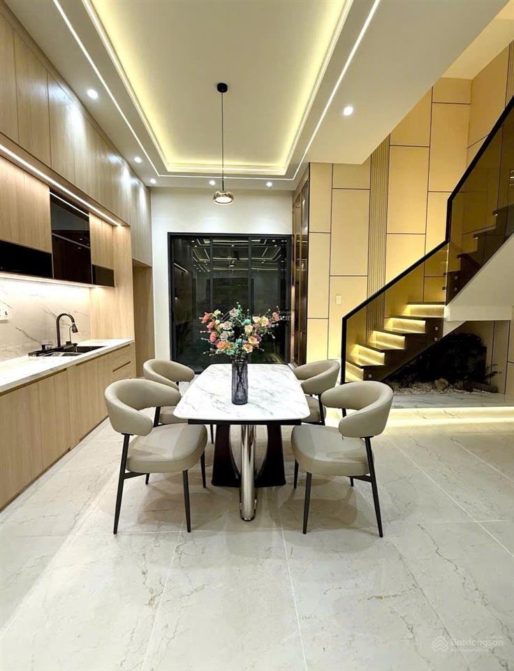 Nhà đẹp 5 tầng chỉ cách mặt tiền gò xoài 20m 79m ngang 6m giá chỉ 7.2 tỷ
