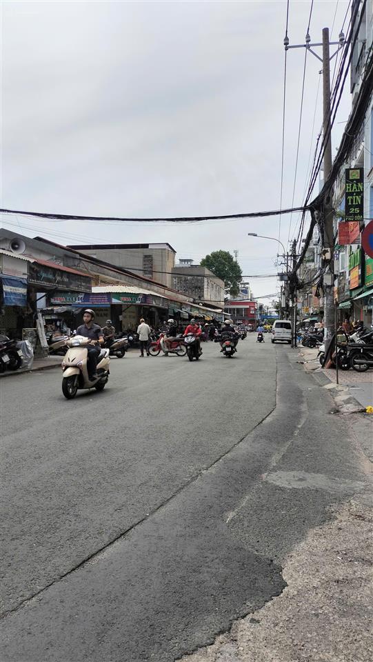 Ngay chợ tân bình nhà 3 tầng đang có dòng tiền chỉ 4.69 tỷ