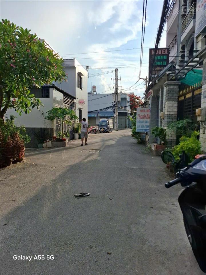 Nhà mới 3 tầng ô tô ngủ trong nhà liên khu 4  5, chỉ 4,95 tỷ